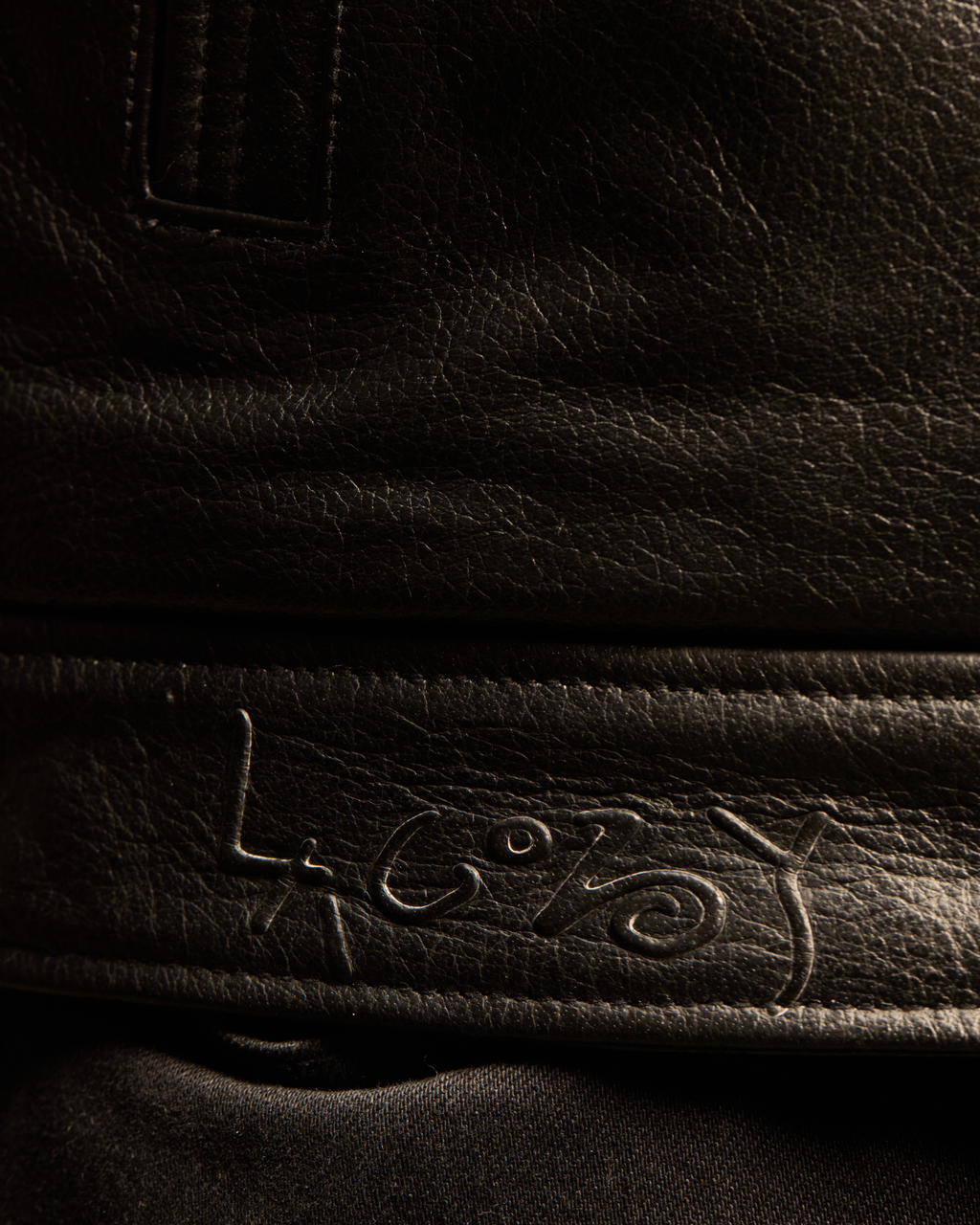 SLEEVELESS LEATHER JACKET - COMMUNITY