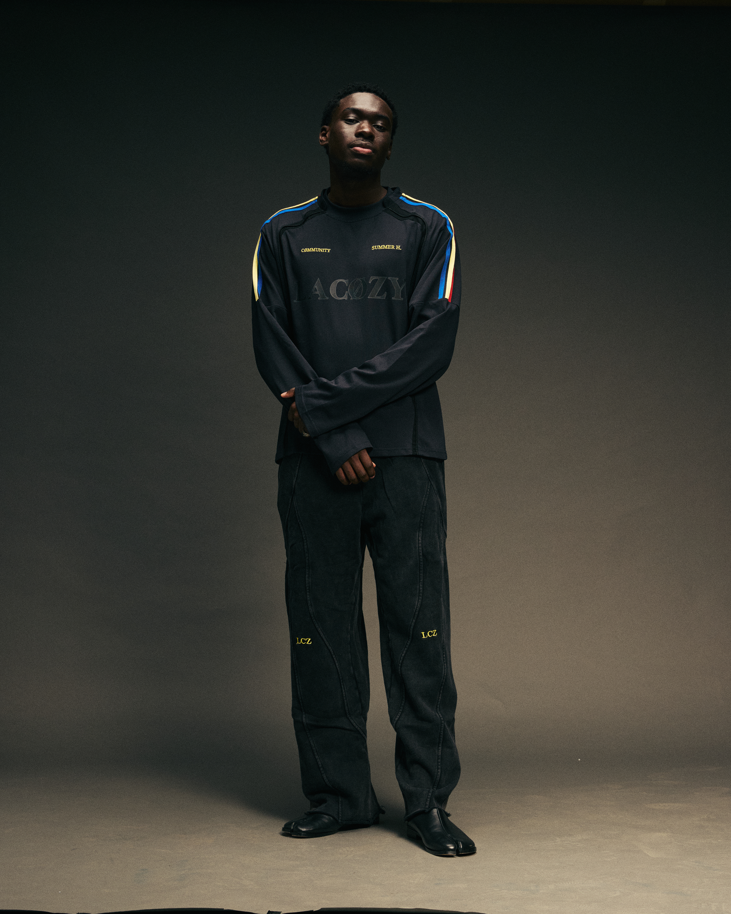 LONGSLEEVE SHIRT - COMMUNITY